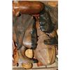 Image 1 : BOX OF AFRICAN CARVED ORNAMENTS