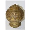 Image 1 : BRASS URN