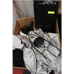 SHOWHOME BOX OF MISC DECORATIONS