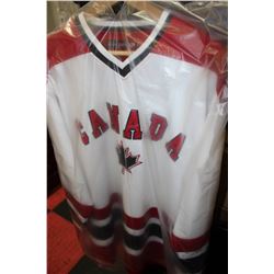 MEN'S CANADA HOCKEY JERSEY (SZ LRG)