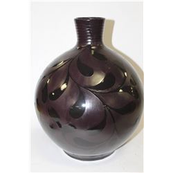 SHOWHOME BLACK VASE