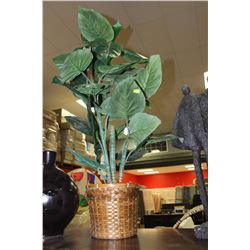 SHOWHOME ARTIFICIAL PLANT W WICKER PLANTER