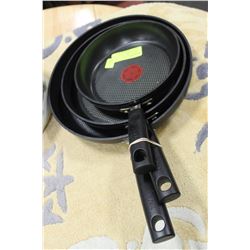 T-FAL 3 PC RED DOT FRYING PAN SET
