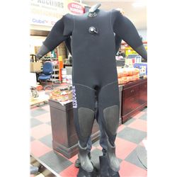 BROOKS SCUBA WETSUIT SIZE M