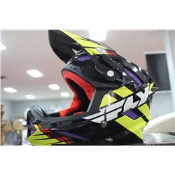 FLY RACING HELMET (1 SIZE) YOUTH MEDIUM