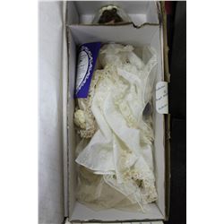 AUTHENTIC ROYAL HEIRLOOM COLLECTION PORCELAIN DOLL