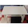 Image 1 : SHOWHOME SMALL WHITE TABLE