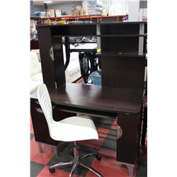 SHOWHOME DESK W WHITE HYDRAULIC LIFT CHAIR