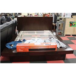 SHOWHOME QU SIZE WOOD BEDFRAME