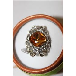 SILVER RING W/BEIGE PENDANT