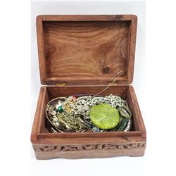 DECORTIVE WOOD BOX FILLED