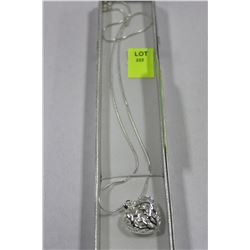 SILVER NECKLACE W/ HEART PENDANT