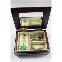 SMALL JEWELLERY BOX W/CONTENTS