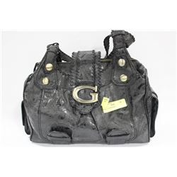 BLACK GUESS PURSE