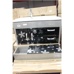 6461 BLACK AND SILVERTONE LEAF DESIGN FLOATING