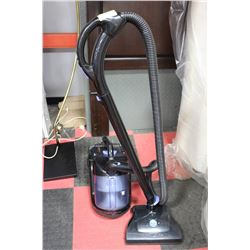 PHANTOM 12 AMP CANISTER VAC