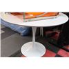 Image 1 : SHOWHOME ROUND TABLE