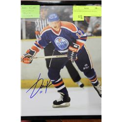 JARI KURRI SIGNED 8X10 W/COA