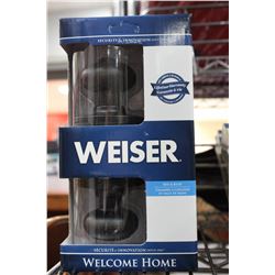 WEISER BED AND BATH HANDLE SET