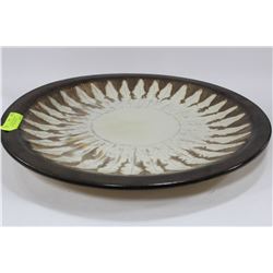 LARGE ROUND DECORATIVE CENTERPIECE PLATTER