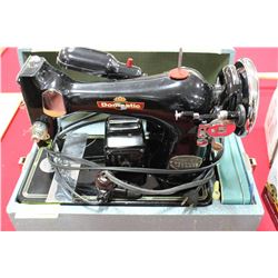 VINTAGE DOMESTIC DELUXE SEWING MACHINE