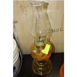 VINTAGE OIL LAMP ON CHOICE