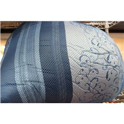 MANOR HILL KING SIZE COMFORTER SET