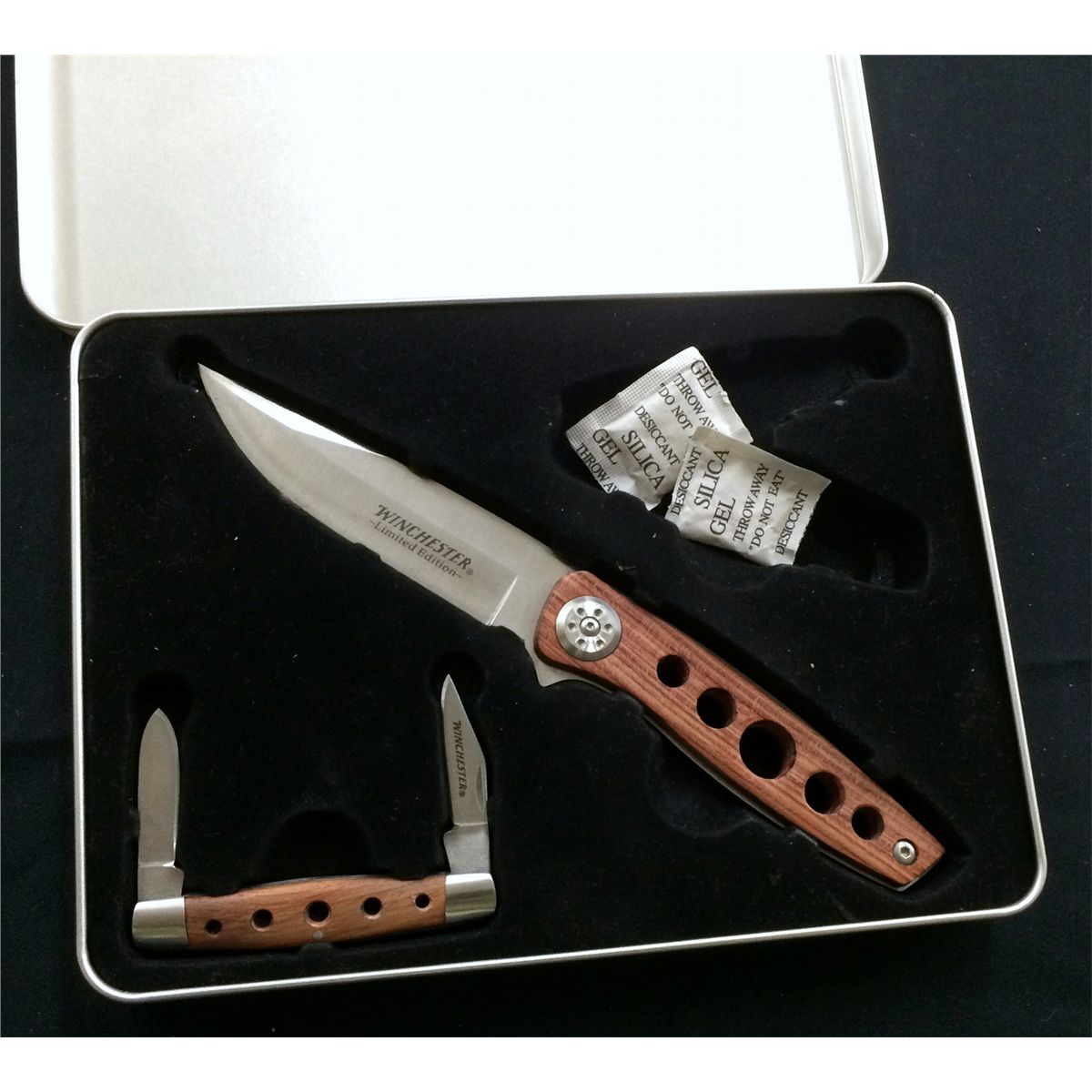 Winchester Limited Edition Knife Box Set With Tin