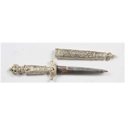 Knife with Fixed Blade.