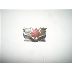 VINTAGE WWII RARE PIN BACK MTEAL BADGE *NAVAL-PORTAL TO VICTORY* VALUE $34.00+!! PIN BACK CAME OUT O