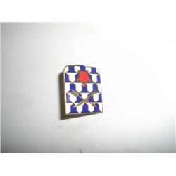 VINTAGE WWII RARE PIN BACK MTEAL BADGE *NAVAL ARMS* VALUE $34.00+!! PIN BACK CAME OUT OF SAFE BOX!!