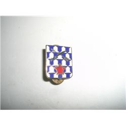 VINTAGE WWII RARE PIN BACK MTEAL BADGE *NAVAL ARMS* VALUE $34.00+!! PIN BACK CAME OUT OF SAFE BOX!!