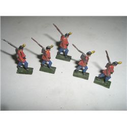 VINTAGE GREAT BRITAIN 5 TOTAL METAL TOY SOLDIERS *RED COAT BRITISH*!! SOLDIERS CAME OUT OF SAFE BOX!