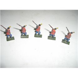 VINTAGE GREAT BRITAIN 5 TOTAL METAL TOY SOLDIERS *RED COAT BRITISH*!! SOLDIERS CAME OUT OF SAFE BOX!