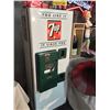 Image 2 : RARE VINTAGE 7-UP POP MACHINE