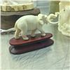 Image 2 : LOT OF 4 IVORY PIECES INCLUDING CRIB BOARD