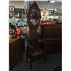 Image 1 : OAK CANADIANA HALL RACK