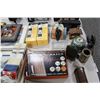 Image 2 : COLLECTION OF: FRAMED ARTWORK AND VINTAGE ELECTRONICS