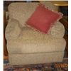 Image 1 : Cloth Covered Living Room Chair
