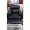 Image 2 : Bonded Leather Rocker/Recliner Chair
