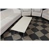 Image 1 : BEIGE 4' RECEPTION TABLE