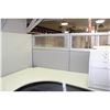 Image 2 : HAWORTH PREMISE GREY 7' X 7' MODULAR CORNER WORKSTATION C/W PARTIAL GLAZING,