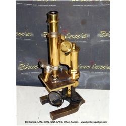 ANTIQUE E.LEITZ WETZLER MICROSCOPE WITH CASE