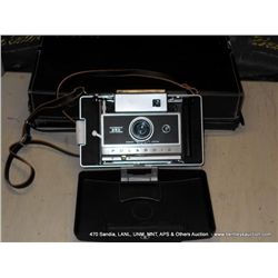 BLAROID AUTO 250 LAND CAMERA & CASE