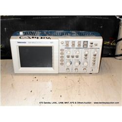 TEKTRONIX TDS1012 2 CHANNEL DIGITAL STORAGE OSCILLOSCOPE