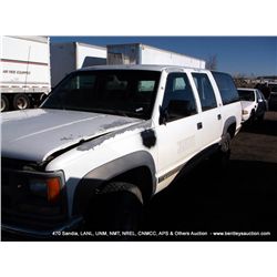 1994 CHEVROLET SUBURBAN, 4WD ~ 213,748 MILES VIN: 1GNGK26N4RJ428563, SUV, 4WD, V8, 7.4L 10 KEYS TITL