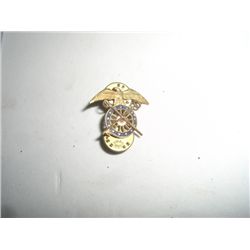 VINTAGE WWI RARE NAVAL MILITARY HAT/LAPEL BADGE *CROSSED SWORD/KEY W/EAGLE* UNIFORM PIN BADGE!!