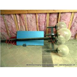 4-GLOBE STREET LIGHT