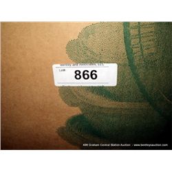 BOX: DECORATED CHRISTMAS ITEMS