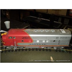 USA TRAIN, EMD F3AB, 26C-AMTRAK LOCOMOTIVE SANTA FE, 1:24 G SCALE